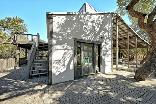 4016 McGregor LN, Dripping Springs, TX 78620