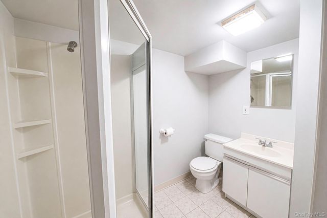 33 Wilshire Drive, North Babylon, NY 11703