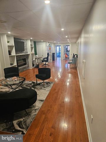 4032 W GIRARD AVE, Philadelphia, PA 19104