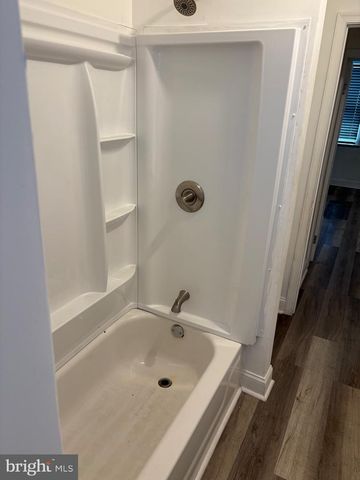 4032 W GIRARD AVE, Philadelphia, PA 19104