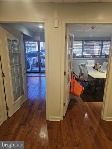 4032 W GIRARD AVE, Philadelphia, PA 19104