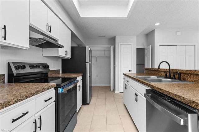 4603 Georgetown PL, Virginia Beach, VA 23455