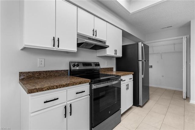4603 Georgetown PL, Virginia Beach, VA 23455