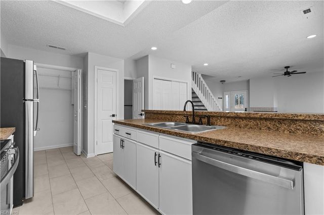 4603 Georgetown PL, Virginia Beach, VA 23455