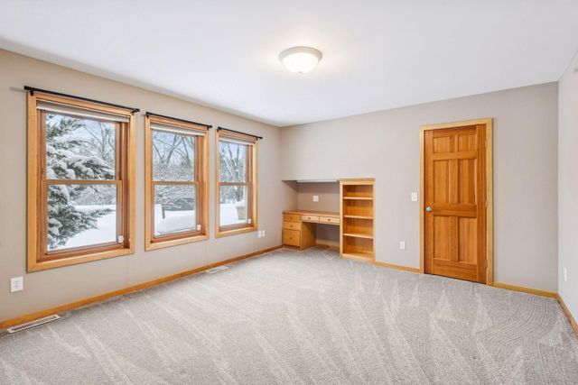 4902 Woodhurst Lane, Minnetonka, MN 55345