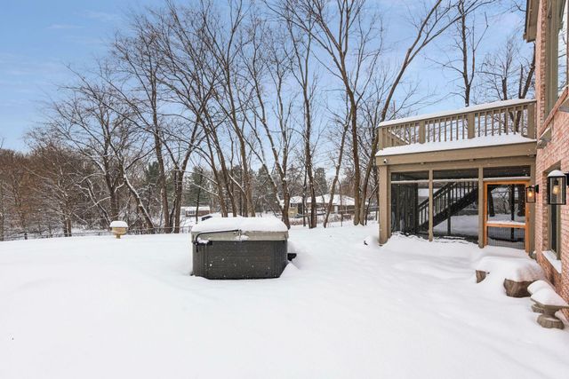 4902 Woodhurst Lane, Minnetonka, MN 55345