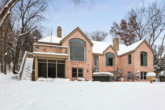 4902 Woodhurst Lane, Minnetonka, MN 55345