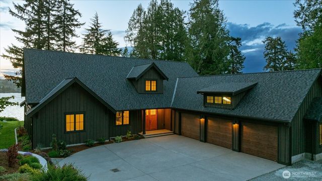5320 East Harbor Road, Freeland, WA 98249