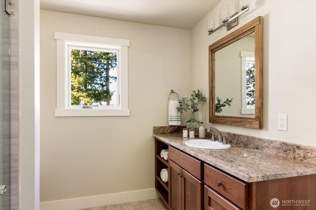 5320 East Harbor Road, Freeland, WA 98249