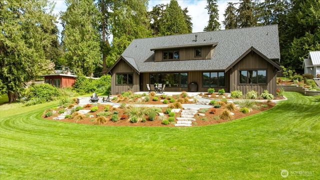 5320 East Harbor Road, Freeland, WA 98249