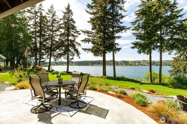 5320 East Harbor Road, Freeland, WA 98249