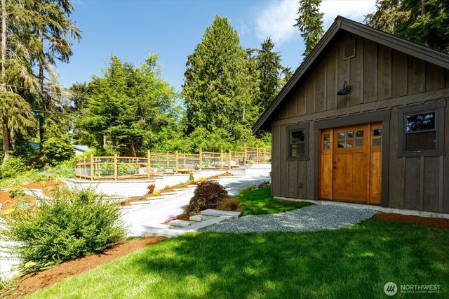 5320 East Harbor Road, Freeland, WA 98249