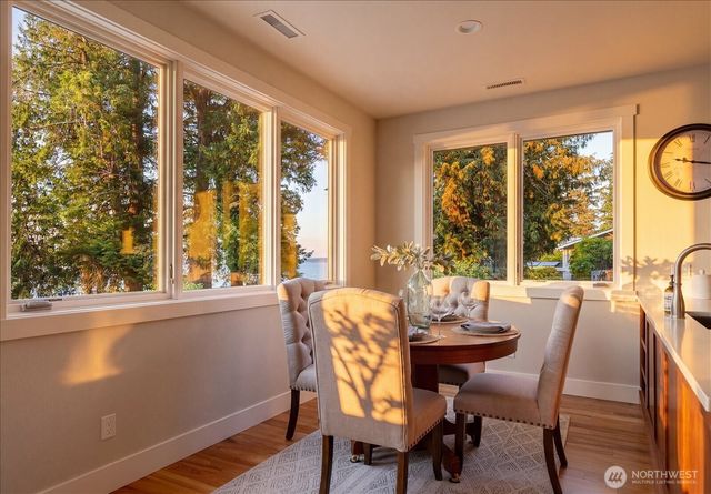 5320 East Harbor Road, Freeland, WA 98249