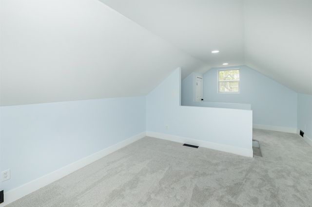 3208 Bowdoin Street, Des Moines, IA 50313