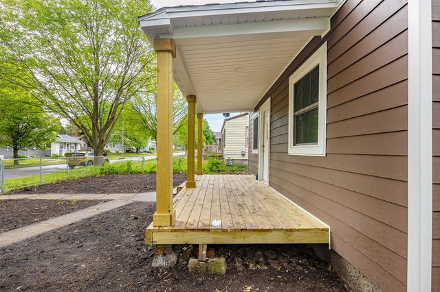 3208 Bowdoin Street, Des Moines, IA 50313