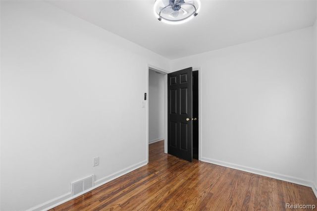 14736 Mansfield Street, Detroit, MI 48227