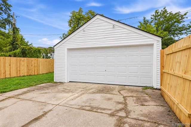 14736 Mansfield Street, Detroit, MI 48227