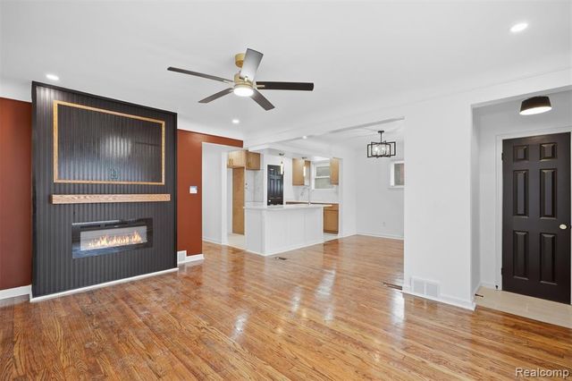14736 Mansfield Street, Detroit, MI 48227