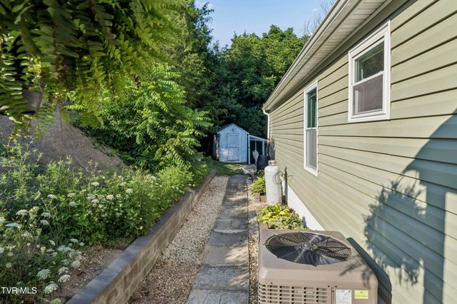 336 Ethel Beard Road, Blountville, TN 37617
