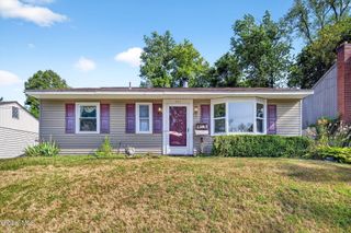 231 Washington Ave E, East Greenbush, NY 12144