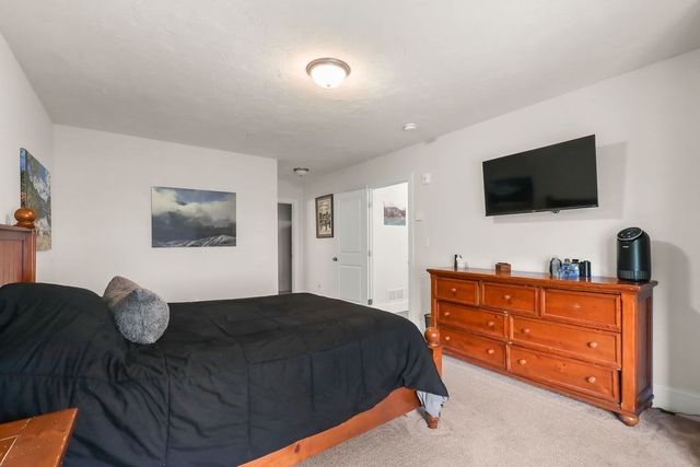 90 Lebaron Boulevard 7, Lakeville, MA 02347