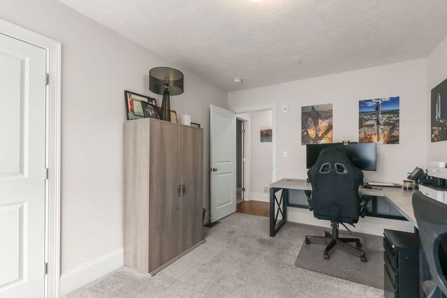90 Lebaron Boulevard 7, Lakeville, MA 02347