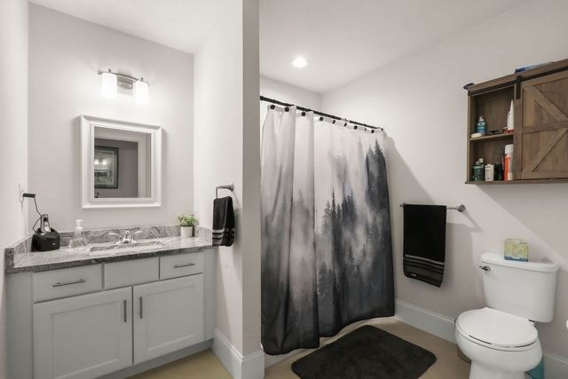 90 Lebaron Boulevard 7, Lakeville, MA 02347