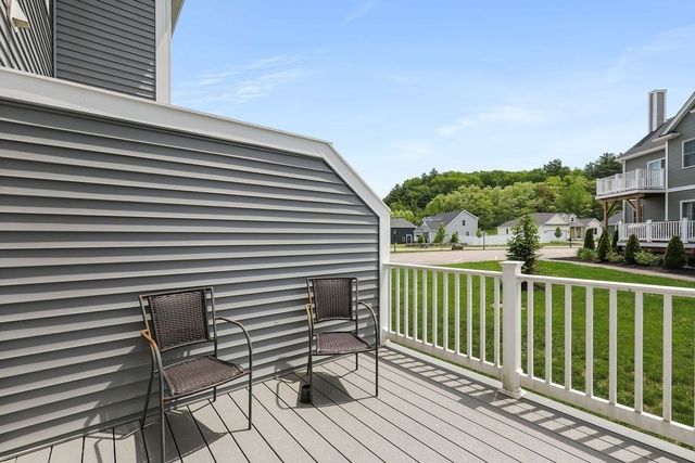 90 Lebaron Boulevard 7, Lakeville, MA 02347