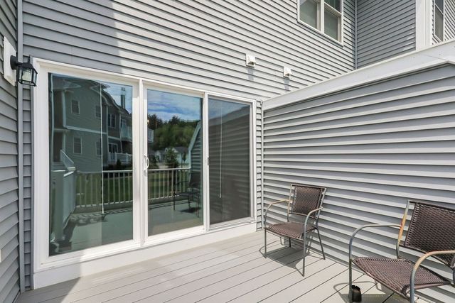 90 Lebaron Boulevard 7, Lakeville, MA 02347