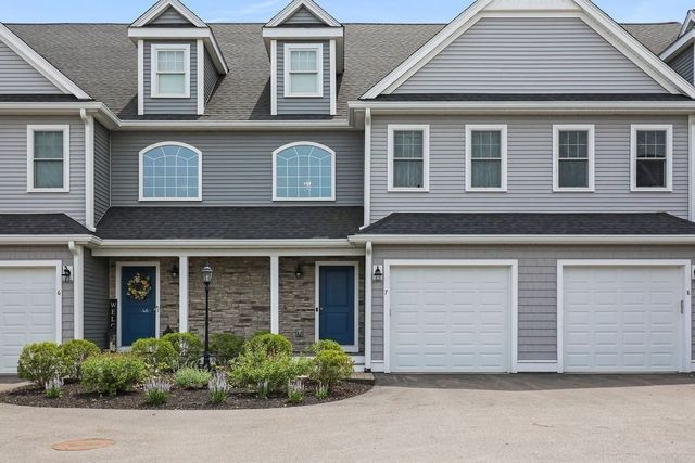 90 Lebaron Boulevard 7, Lakeville, MA 02347