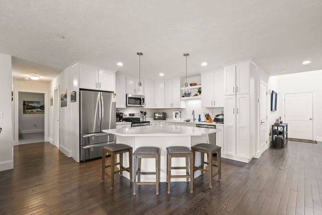 90 Lebaron Boulevard 7, Lakeville, MA 02347