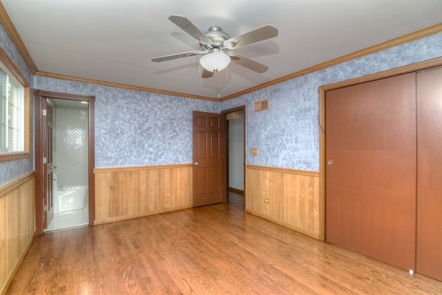 5N712 Garden Avenue, Roselle, IL 60172