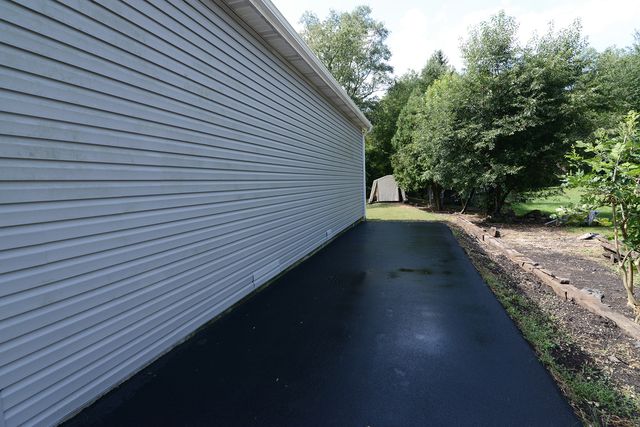 5N712 Garden Avenue, Roselle, IL 60172