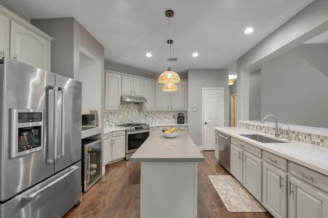 78 N Peaceful Canyon Circle, The Woodlands, TX 77381