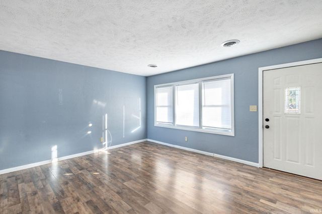 804 E Bristol Street, Elkhart, IN 46514