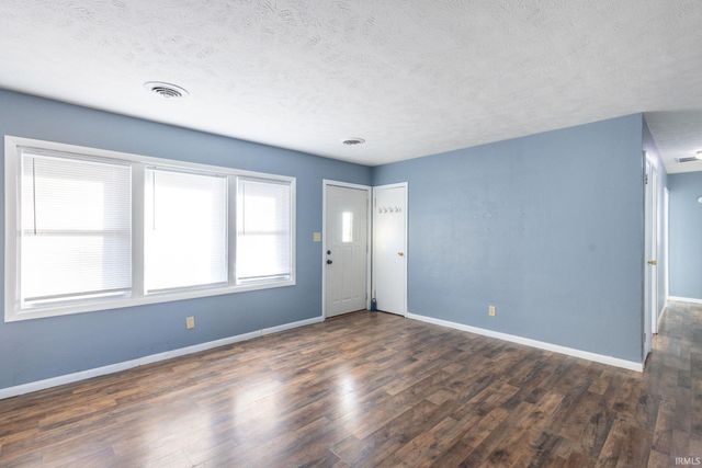 804 E Bristol Street, Elkhart, IN 46514