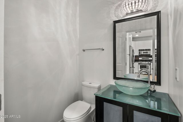 36 W FOOTHILL Drive, Phoenix, AZ 85021