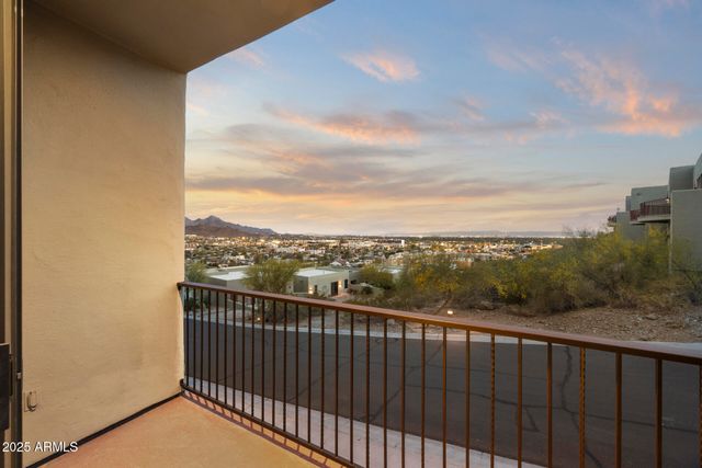 36 W FOOTHILL Drive, Phoenix, AZ 85021