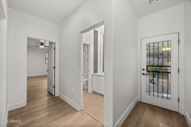 36 W FOOTHILL Drive, Phoenix, AZ 85021