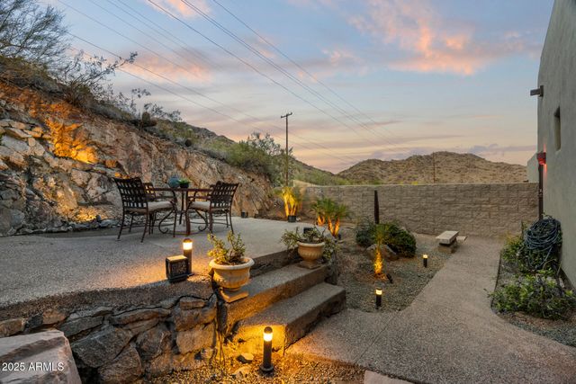 36 W FOOTHILL Drive, Phoenix, AZ 85021