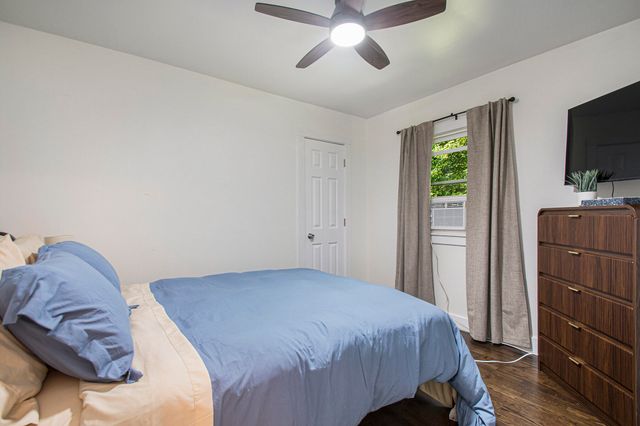 1563 Maine Avenue, Michigan City, IN 46360