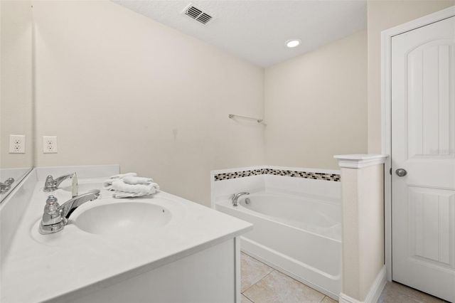 5373 OAKBOURNE AVENUE, Davenport, FL 33837