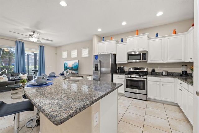 5373 OAKBOURNE AVENUE, Davenport, FL 33837