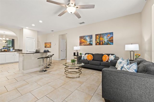 5373 OAKBOURNE AVENUE, Davenport, FL 33837