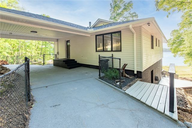 15710 Edwardian Drive, Northport, AL 35475