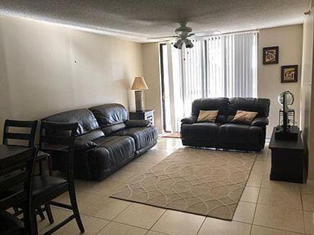 2025 Lavers Circle D206, Delray Beach, FL 33444