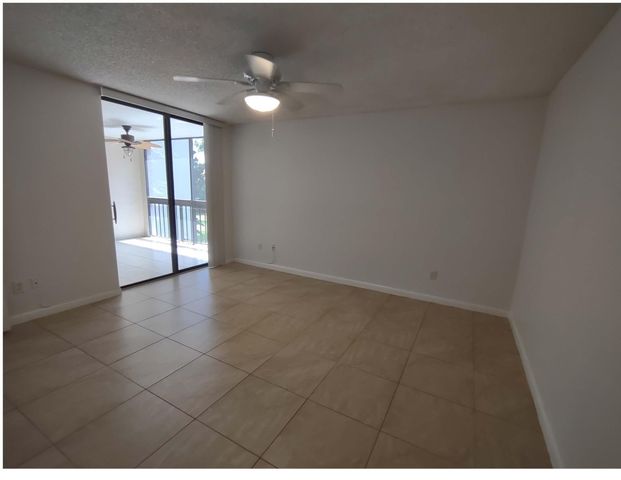 2025 Lavers Circle D206, Delray Beach, FL 33444