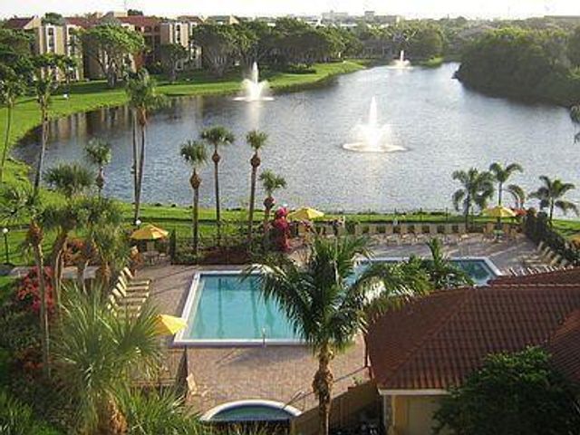 2025 Lavers Circle D206, Delray Beach, FL 33444