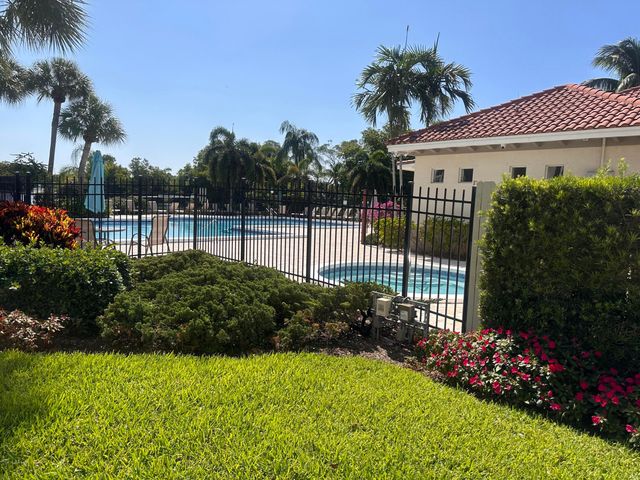 2025 Lavers Circle D206, Delray Beach, FL 33444