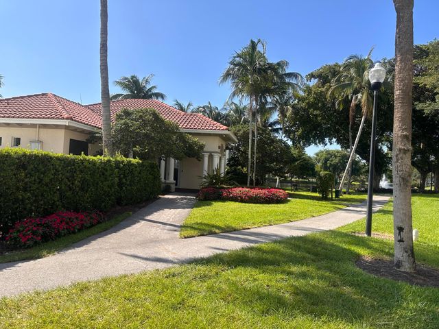 2025 Lavers Circle D206, Delray Beach, FL 33444